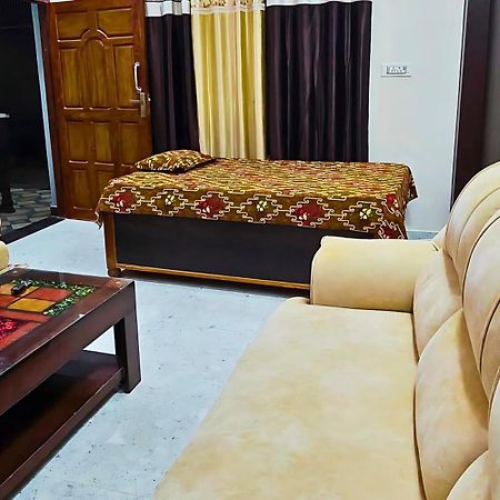 Ramayana Grand Hotel Ayodhya Buitenkant foto