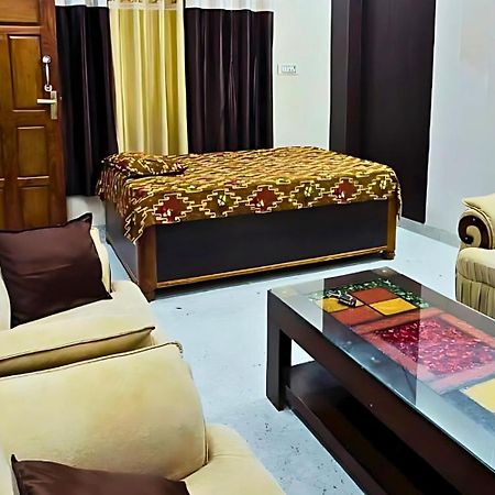 Ramayana Grand Hotel Ayodhya Buitenkant foto
