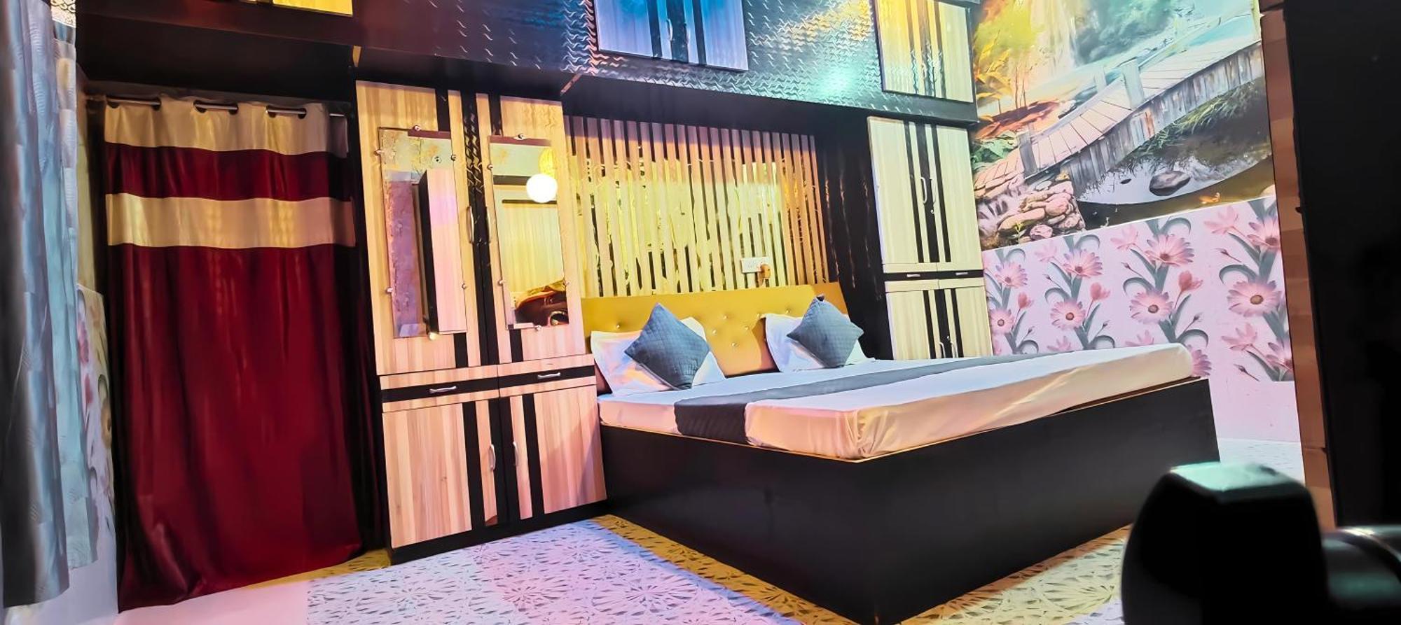 Ramayana Grand Hotel Ayodhya Buitenkant foto