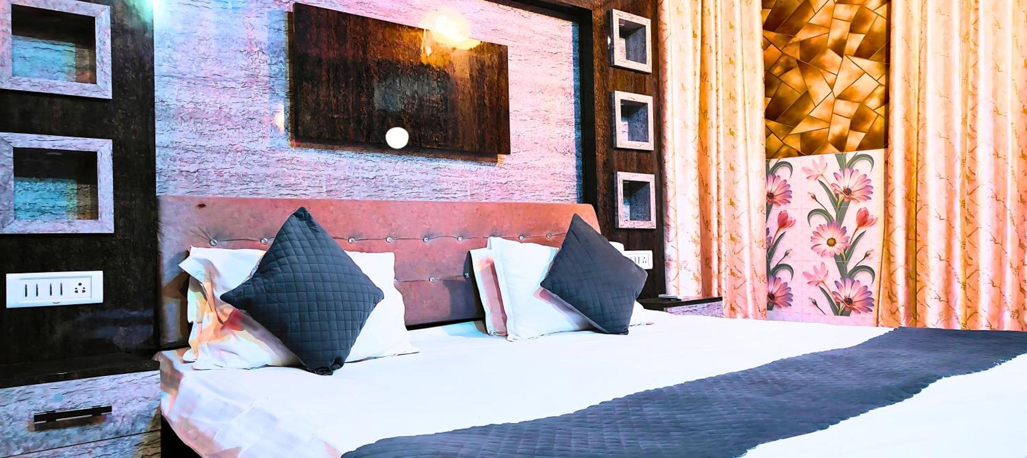 Ramayana Grand Hotel Ayodhya Buitenkant foto