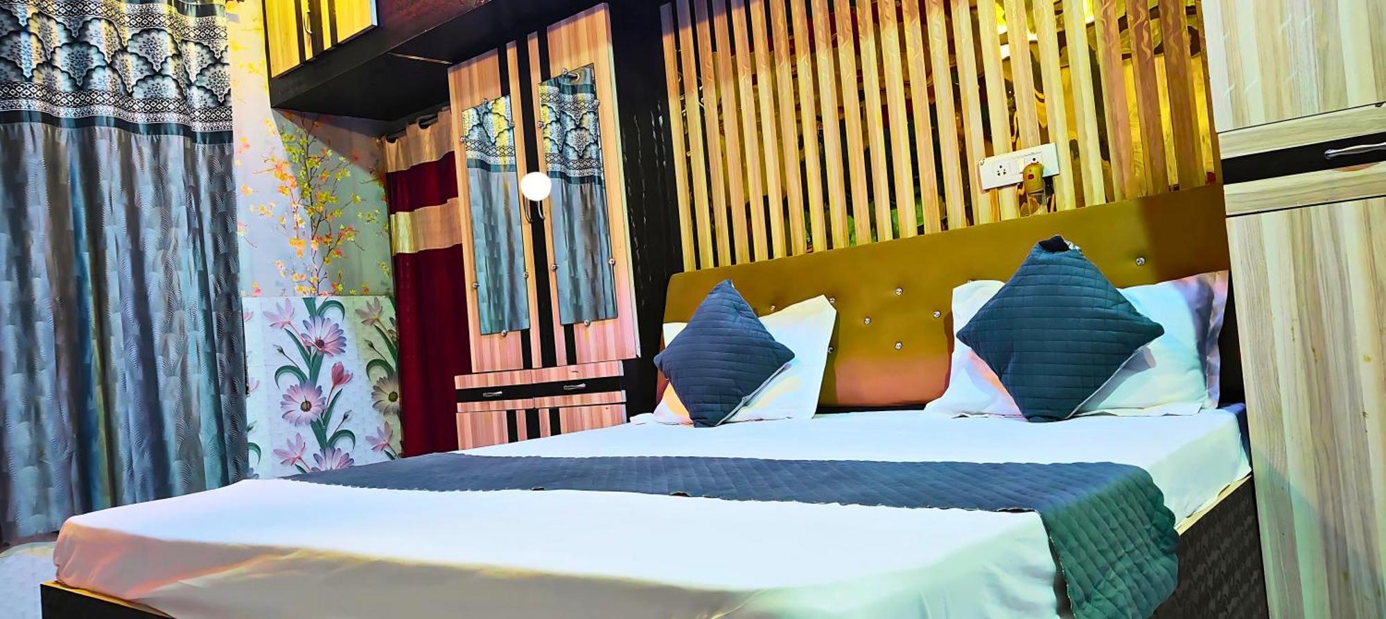 Ramayana Grand Hotel Ayodhya Buitenkant foto